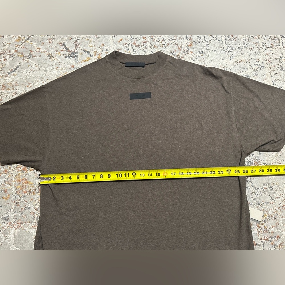 Essentials Fear of God T-shirt size Medium brown oversized NEW - Picture 11 of 14